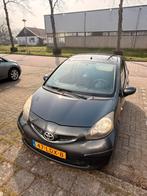 Toyota Aygo 1.0 12V Vvt-i 3DRS MMT 2008 Grijs, Auto's, Toyota, Voorwielaandrijving, Stof, 4 stoelen, 68 pk