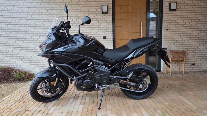 Gezocht: Originele topkoffer voor Kawasaki Versys 650 (2024), Motoren, Accessoires | Koffers en Tassen, Gebruikt, Ophalen of Verzenden