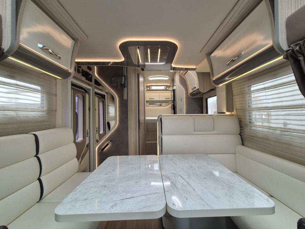 Elnagh T-Loft 450 Dwarsbed en hefbed, Overige merken, Standaard zit, Bedrijf, Afzuigkap