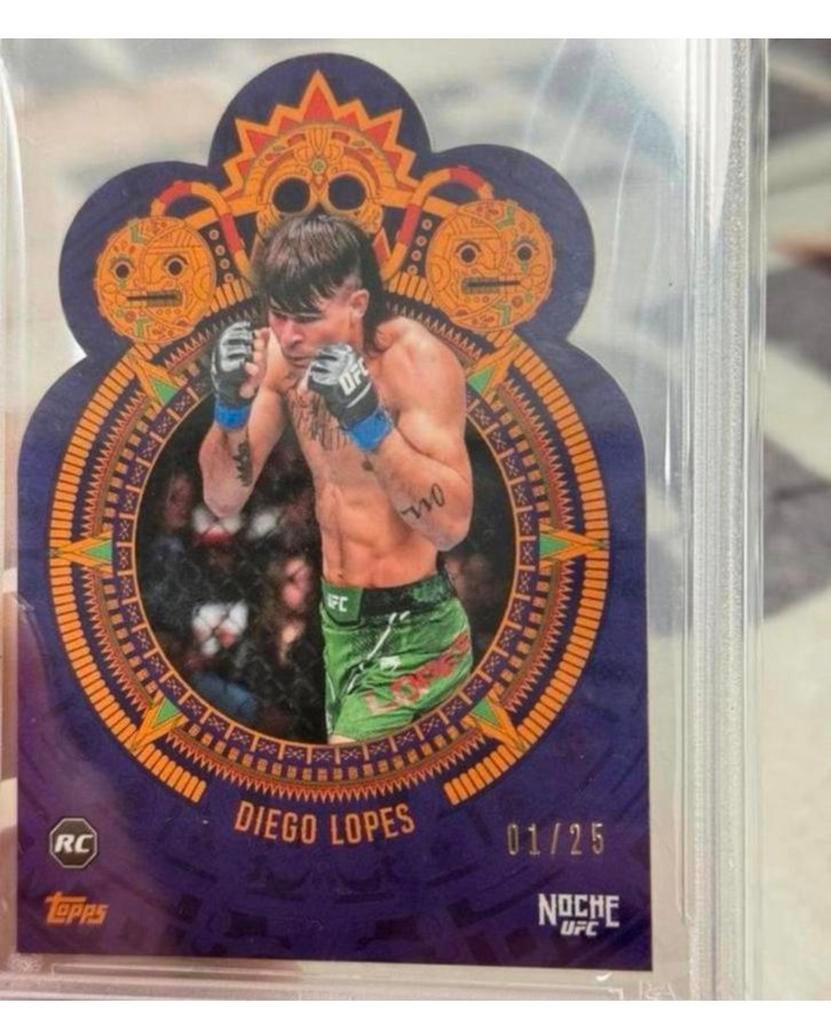 2024 Topps Noche UFC diego lopes Purple diecut /25 nr1 PSA-9, Spelerskaart, Nieuw, Ophalen of Verzenden, H