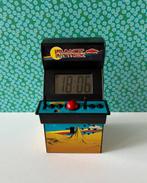 Retro Arcade-klok met timer, Wekker of Tafelklok, Digitaal, Ophalen of Verzenden, Zo goed als nieuw