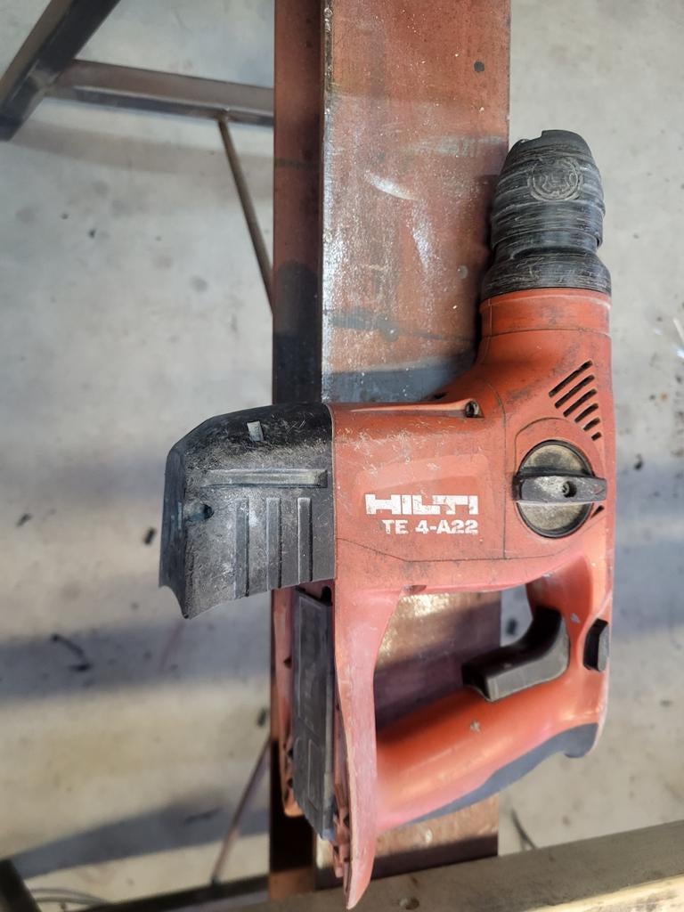 Betonboormachine hilti, Doe-het-zelf en Verbouw, Gereedschap | Boormachines, Ophalen of Verzenden