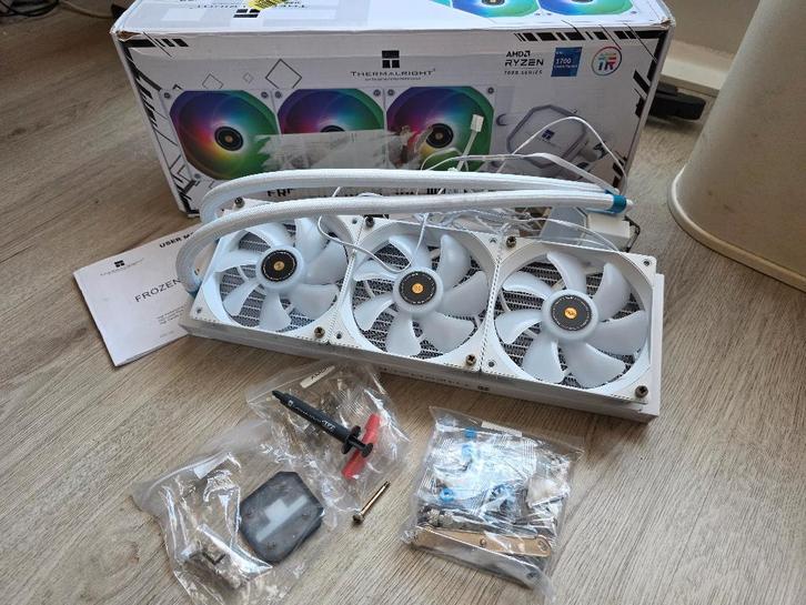 ThermalRight 360 white, Computers en Software, Computerkoelers, Zo goed als nieuw, Waterkoeling, Ophalen