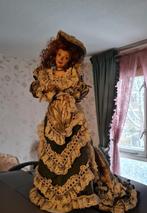 Antieke Porseleinen Pop in Victoriaanse Kleding, Ophalen of Verzenden, Gebruikt, Pop