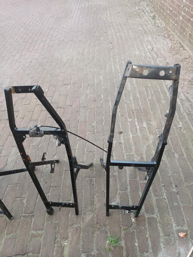 Ktm lc4 subframe en 2tact lc2, Ophalen of Verzenden