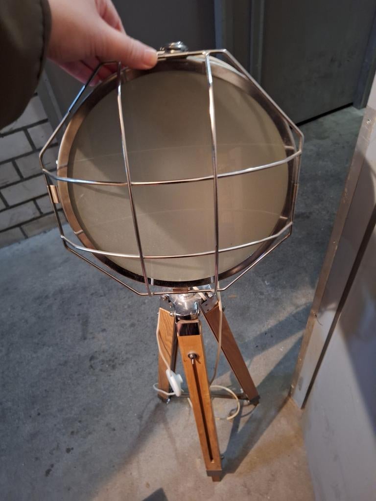 Staande lamp, Ophalen