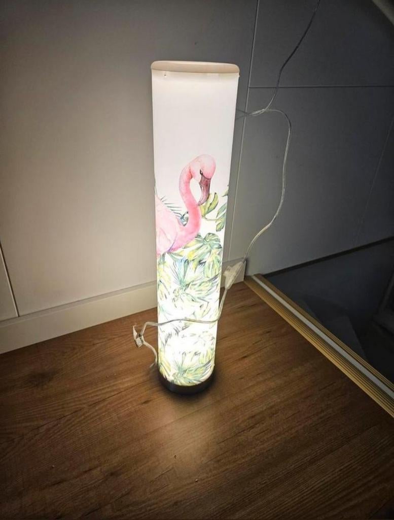 Leuke stande lamp met flamingo, Ophalen, Zo goed als nieuw, Kunststof, Minder dan 100 cm