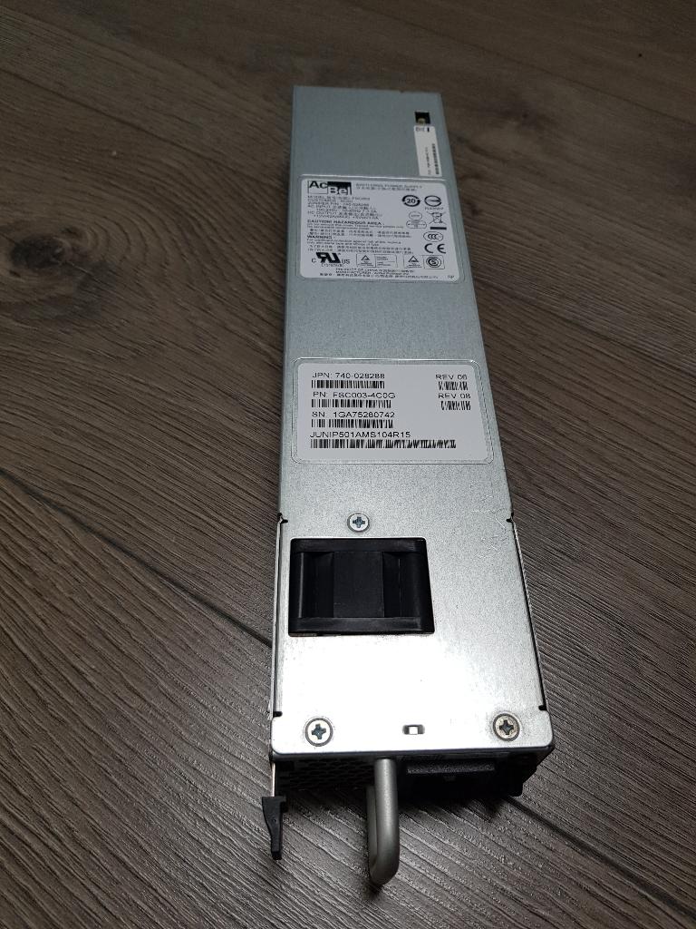 8x Juniper PWR-MX80-AC-BB powersupply, Computers en Software, Routers en Modems, Zo goed als nieuw, Ophalen of Verzenden