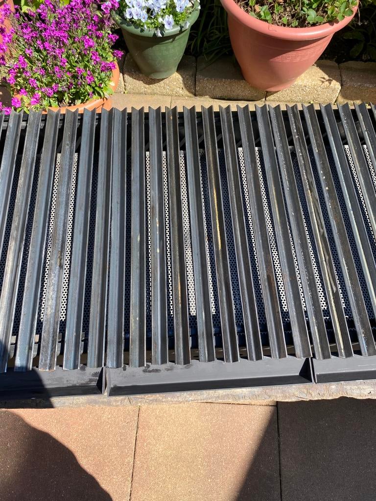 Te koop houtskool kolen bbq groot, Ophalen, Zo goed als nieuw