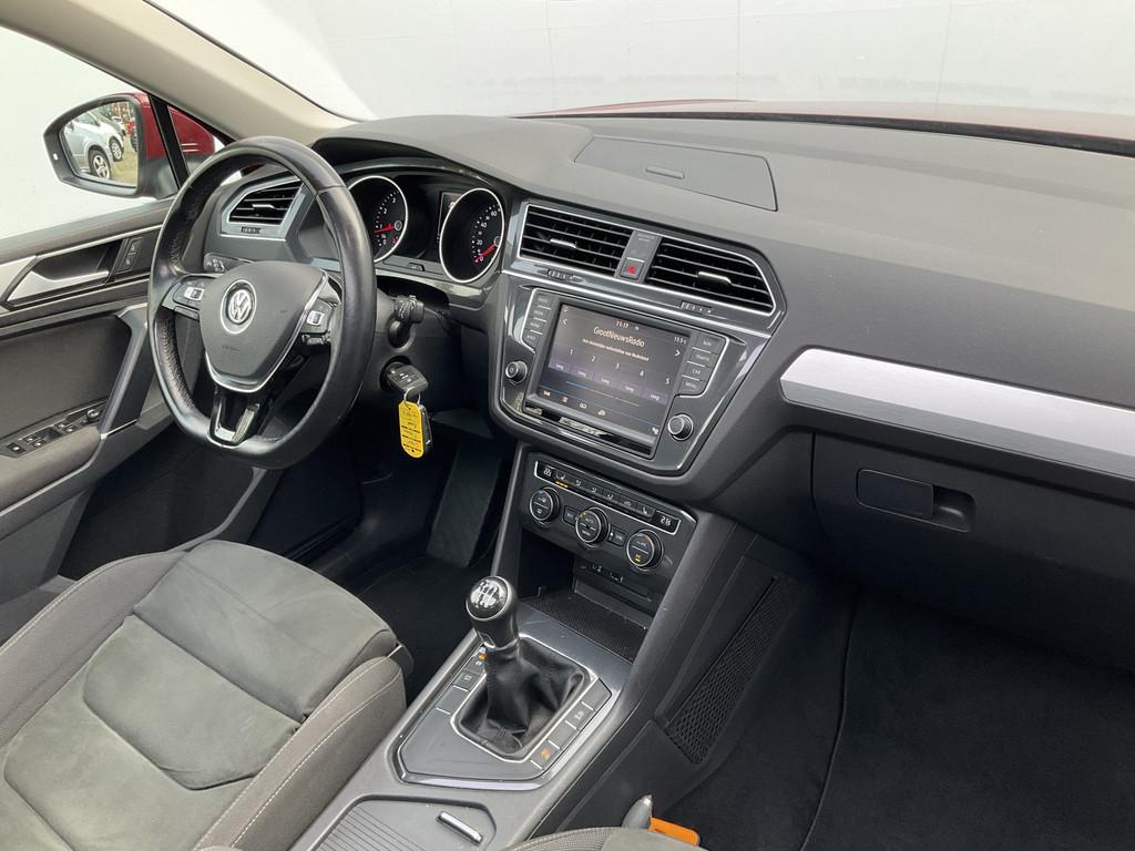 Volkswagen Tiguan 1.4 TSI 126pk DAB Pano.dak Adapt.Cruise Ho, Auto's, Voorwielaandrijving, Gebruikt, Euro 6, 4 cilinders