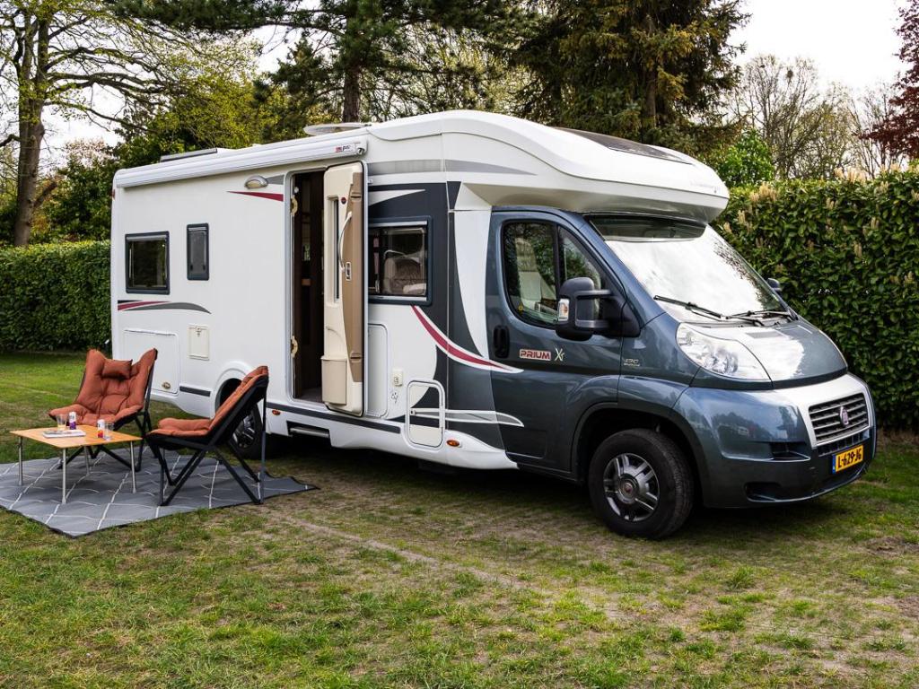 Challenger Prium XT, Caravans en Kamperen, Luifel, Ringverwarming, Fiat, Koelkast
