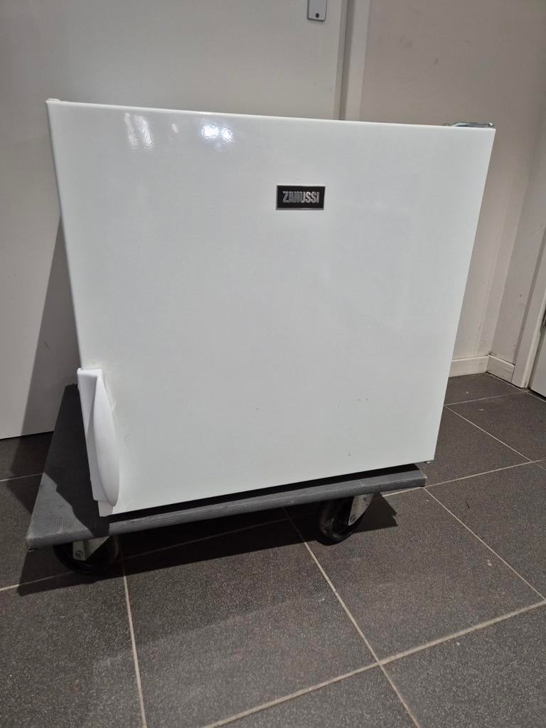 Zanussi vriezer ZFX1400WA, Ophalen, Minder dan 85 cm, Onbekend, Minder dan 75 liter