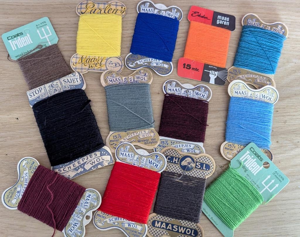 Set vintage Scheepjeswol Maaswol nr 1, Hobby en Vrije tijd, Naaien en Fournituren, Ophalen of Verzenden, Gebruikt, Garen of Naald(en)