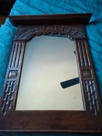 Oude houten spiegel met houtsnijwerk, Ophalen