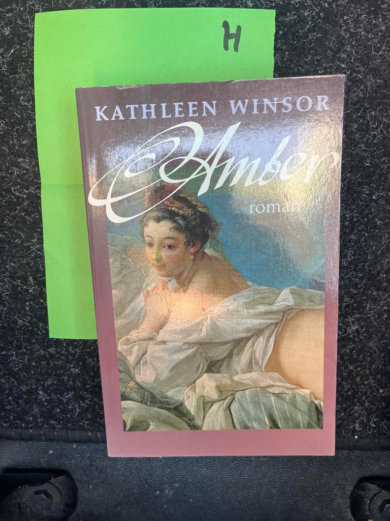 Amber - Kathleen Winsor (roman), Ophalen of Verzenden, Zo goed als nieuw