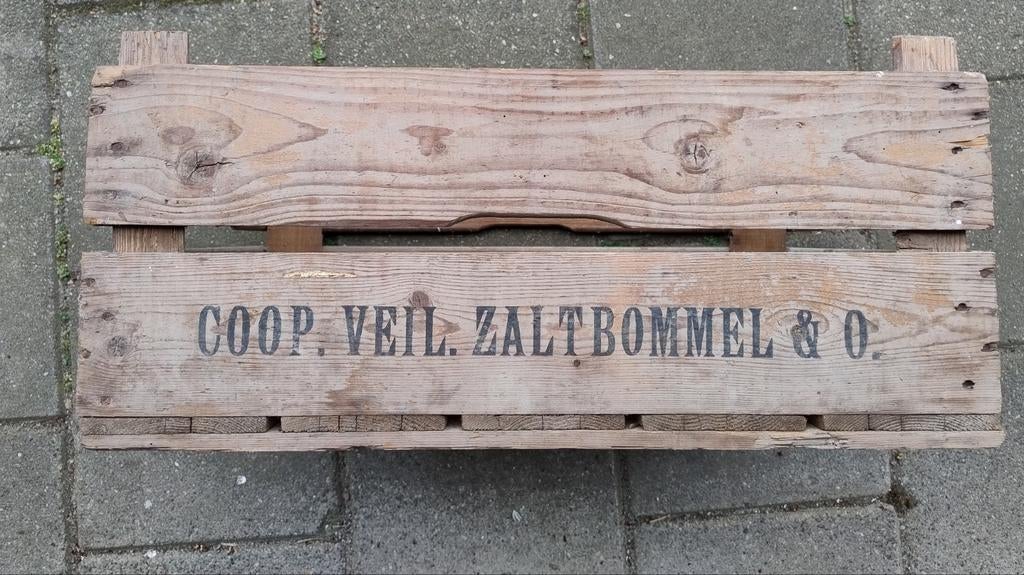Houten veilingkist uit 1975 - Coop. Veil. Zaltbommel & O., Huis en Inrichting, Woonaccessoires | Kisten, Ophalen