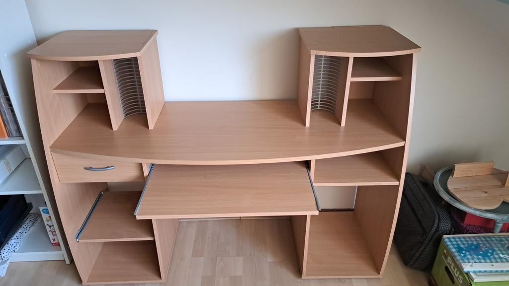 Bureau met diverse vakken en gebruikssporen, Ophalen of Verzenden, Gebruikt, Bureau