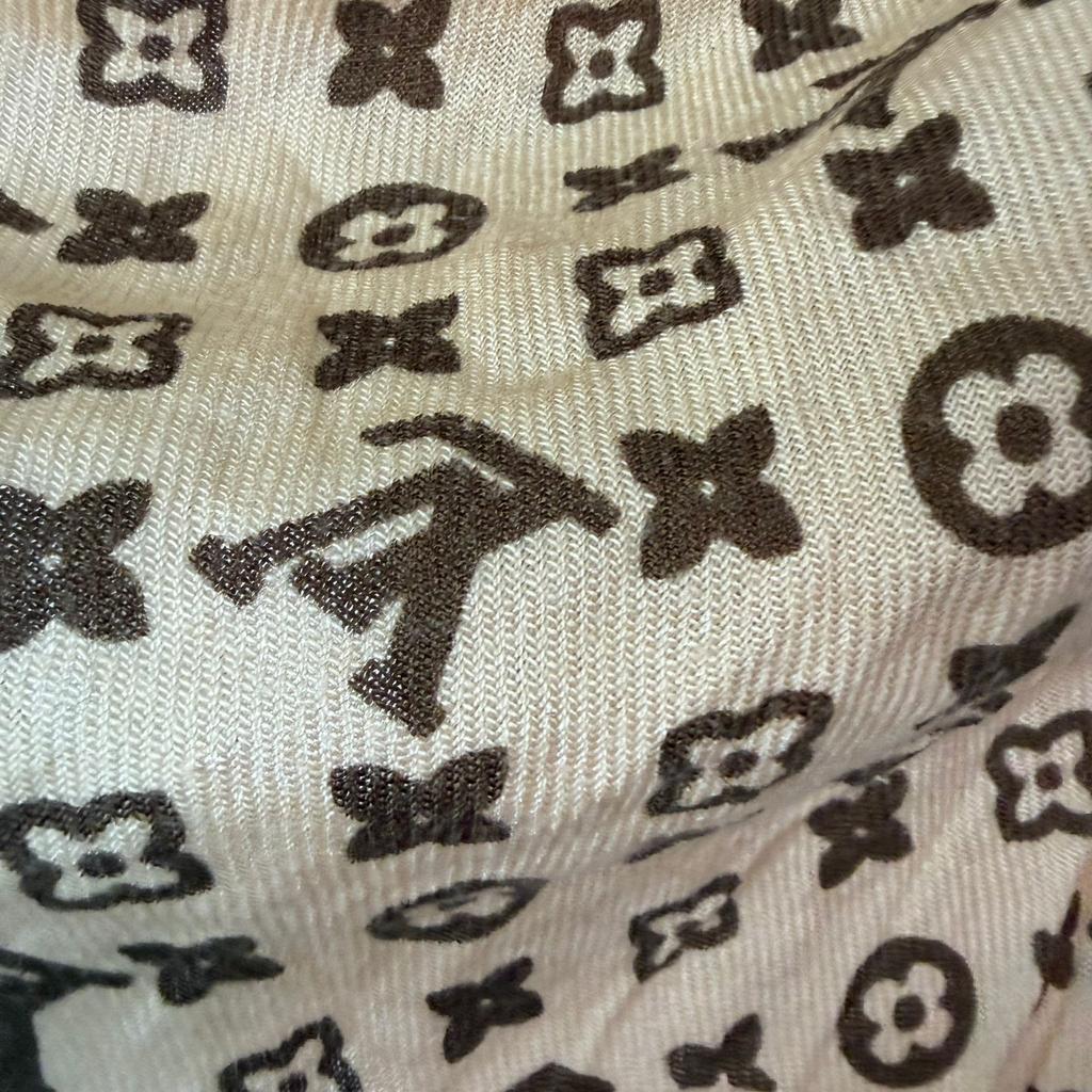 Luxe merk sjaal, Ophalen of Verzenden, Nieuw, Maat 46/48 (XL) of groter, Sjaal