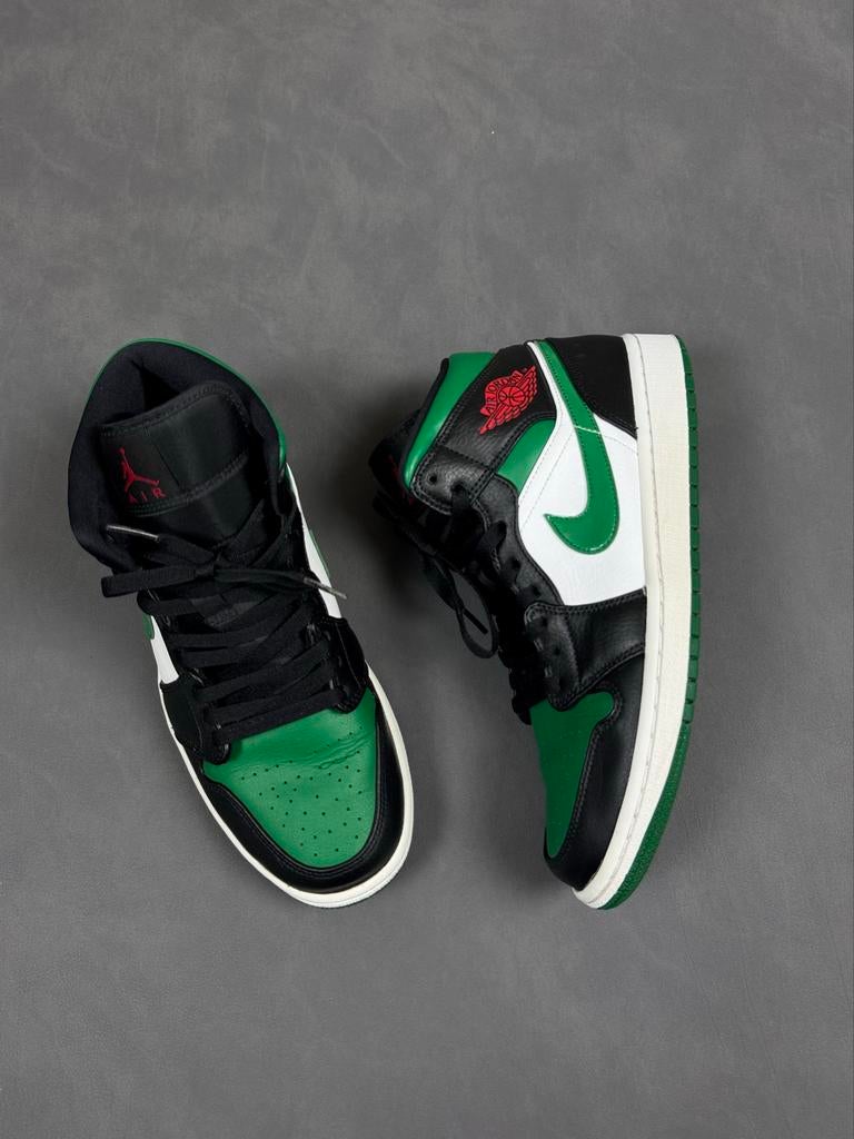 Nike Air Jordan 1 Mid 'Pine Green' Sneakers, Kleding | Heren, Schoenen, Ophalen of Verzenden, Zo goed als nieuw, Zwart, Sneakers of Gympen