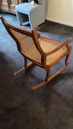 Houten schommelstoel met rieten zitting en rugleuning, Ophalen