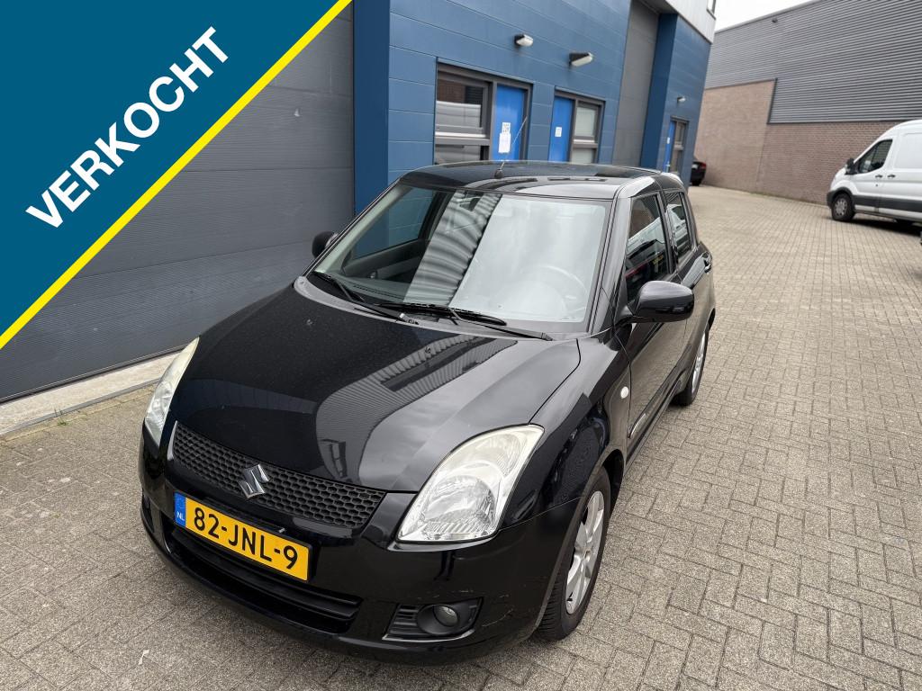 Suzuki Swift 1.3Bandit 5Drs Airco Zwart NweAPK/Koppeling!, Stof, Zwart, 400 kg, Origineel Nederlands