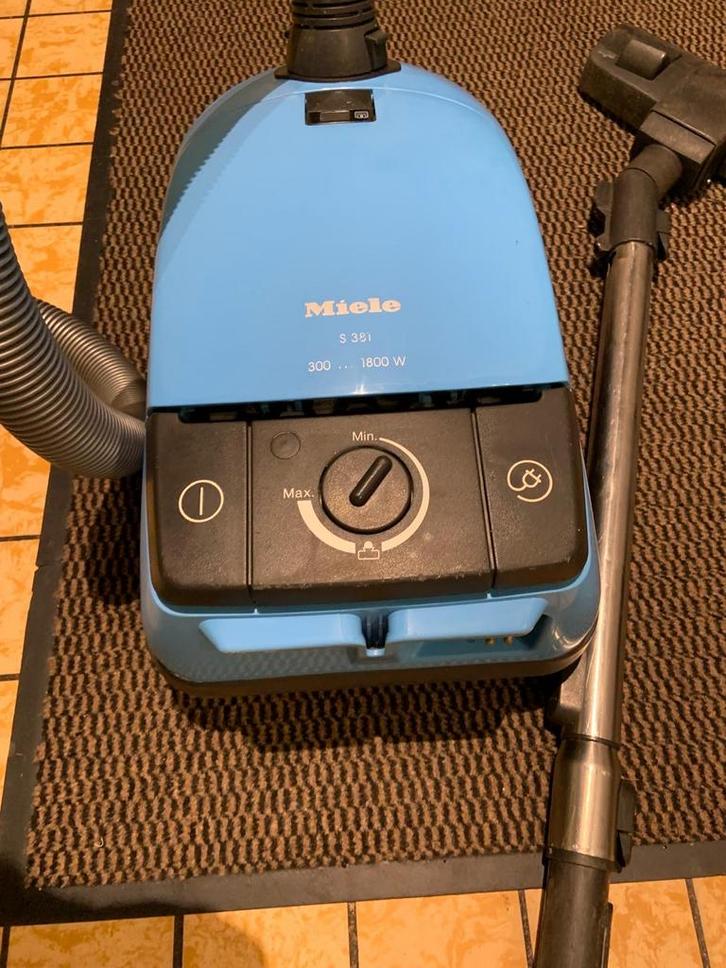 Miele S 381 Stofzuiger - Gebruikt, Witgoed en Apparatuur, Stofzuigers, Gebruikt, Stofzuiger, 1200 tot 1600 watt, Stofzak, Ophalen of Verzenden