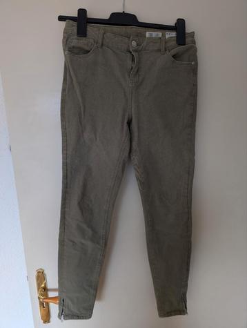 Skinny Jeans - Review beschikbaar voor biedingen