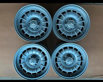 4 prachtige kroonkurk / barock velgen 15 inch Mercedes beschikbaar voor biedingen