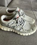 Nike free run 2 maat 37,5, Nike, Grijs, Ophalen of Verzenden, Sneakers of Gympen