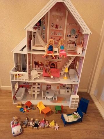 Poppenhuis Bandits & Angels inclusief accessoires en poppen beschikbaar voor biedingen