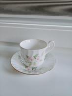 Theekopje met schotel Royal Kendal Fine Bone China, Ophalen of Verzenden, Zo goed als nieuw, Porselein, Kop en/of schotel