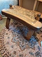 Uniek Kamelenbankje / Voetenbankje, Huis en Inrichting, Tafels | Salontafels, Ophalen, Overige materialen, Gebruikt, 50 tot 100 cm