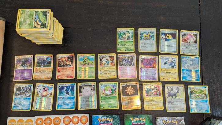 Pokémon kaarten - 22 Holo, Reverse Holo + hele collectie, Hobby en Vrije tijd, Verzamelkaartspellen | Pokémon, Zo goed als nieuw