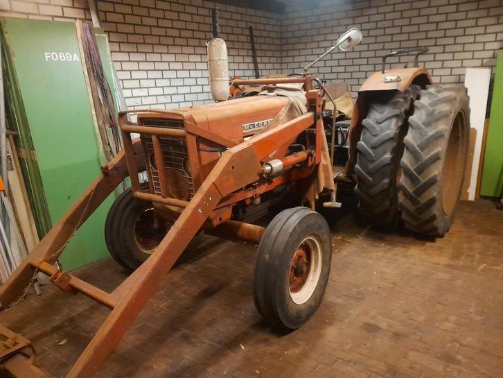 Lees goed   international 624 mc cormic, Zakelijke goederen, Agrarisch | Tractoren, Case IH, tot 80 Pk, Gebruikt, Ophalen of Verzenden