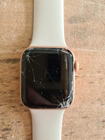 Apple Watch SE 2021 rose goud scherm kapot beschikbaar voor biedingen