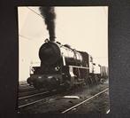Foto stoomlocomotief NS 4705 te Heerlen (1945), Ophalen of Verzenden, Gebruikt, Trein