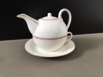 Tea-for-one servies beschikbaar voor biedingen