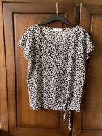 Shirtje met bloemetjes, Maat 38/40 (M), Zwart, Ophalen of Verzenden, Zo goed als nieuw