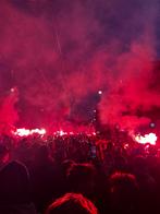 GEZOCHT: ajax - Nac kaartje (s) op F SIDE. 6 april, Tickets en Kaartjes, Losse kaart, Twee personen, April