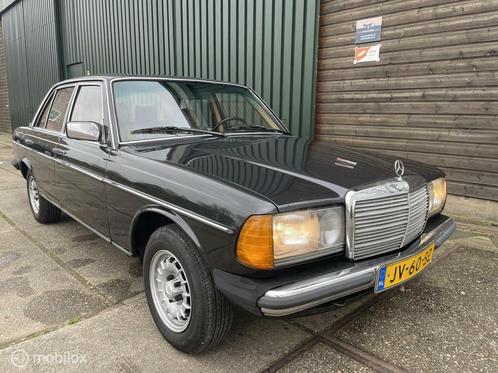 Mercedes-Benz W123 200D zeer nette wagen!, Auto's, Oldtimers, Bedrijf, Te koop, Lederen bekleding, Mercedes-Benz, Diesel, Sedan