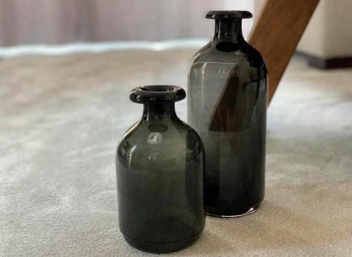 IKEA Åtgång zwarte vazen set klein en groot vaas, Huis en Inrichting, Woonaccessoires | Vazen, Zo goed als nieuw, Zwart, Minder dan 50 cm