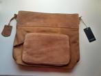 NIEUW: Burkely tas van suède met kaartje eraan., Sieraden, Tassen en Uiterlijk, Tassen | Schoudertassen, Ophalen of Verzenden