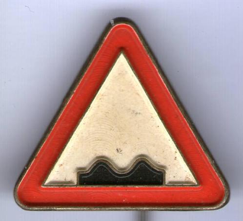 Verkeersbord zilverkleurig speldje ( X_033a ), Verzamelen, Speldjes, Pins en Buttons, Zo goed als nieuw, Speldje of Pin, Transport