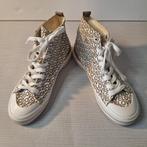 Sneakers LOVE Perfect conditie, Beige, Ophalen of Verzenden, Sneakers of Gympen, Zo goed als nieuw