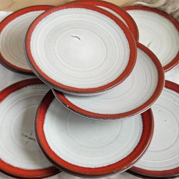 Set van 8 gebaksbordjes potterie rood-oranje beschikbaar voor biedingen