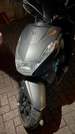 Peugeot kisbee black edition 4t 2016 brom, Ophalen, Gebruikt, Overige modellen, Maximaal 45 km/u