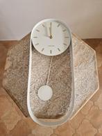 Wall clock as new, silent with pendant, Huis en Inrichting, Woonaccessoires | Klokken, Ophalen of Verzenden, Zo goed als nieuw