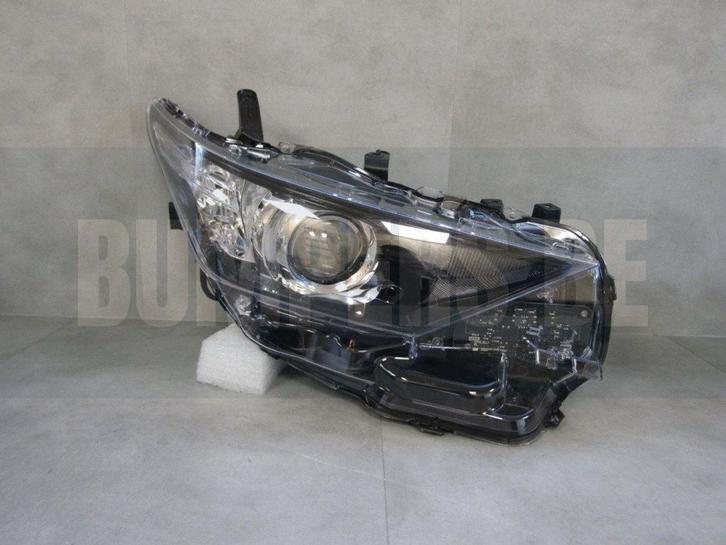 KOPLAMP TOYOTA AURIS 2 II FACELIFT 15-18 81110-02K30 RECHTS, Auto-onderdelen, Verlichting, Gebruikt, 6 maanden garantie, Ophalen of Verzenden