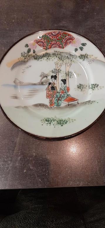 Japans Bord met Geisha's beschikbaar voor biedingen