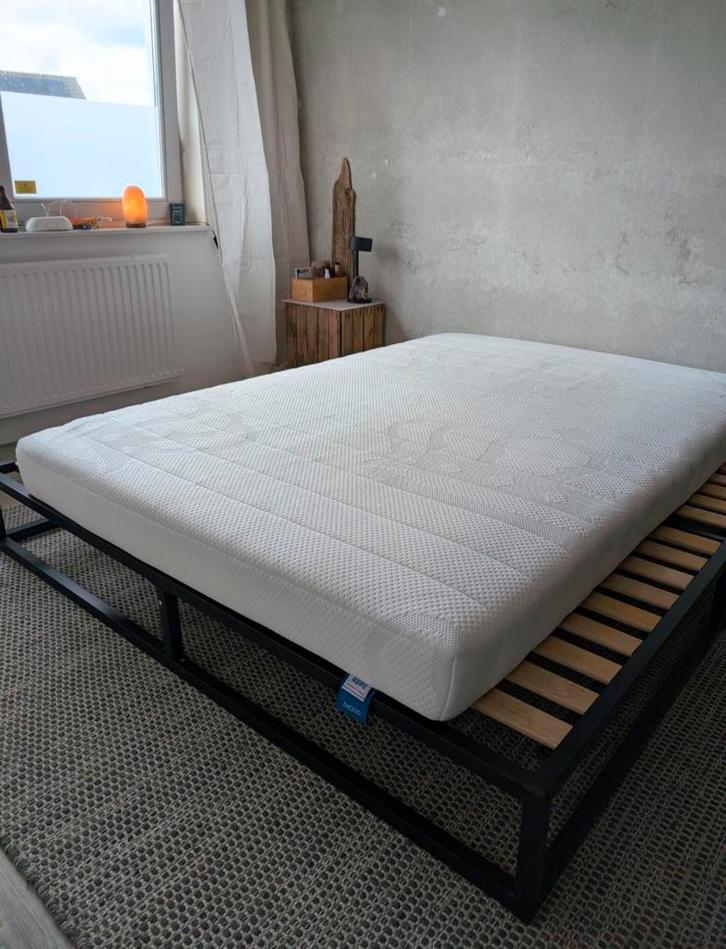 Auping Matras - ZGAN, Medium Ligcomfort, Huis en Inrichting, Slaapkamer | Matrassen en Bedbodems, Zo goed als nieuw, Matras, 140 cm